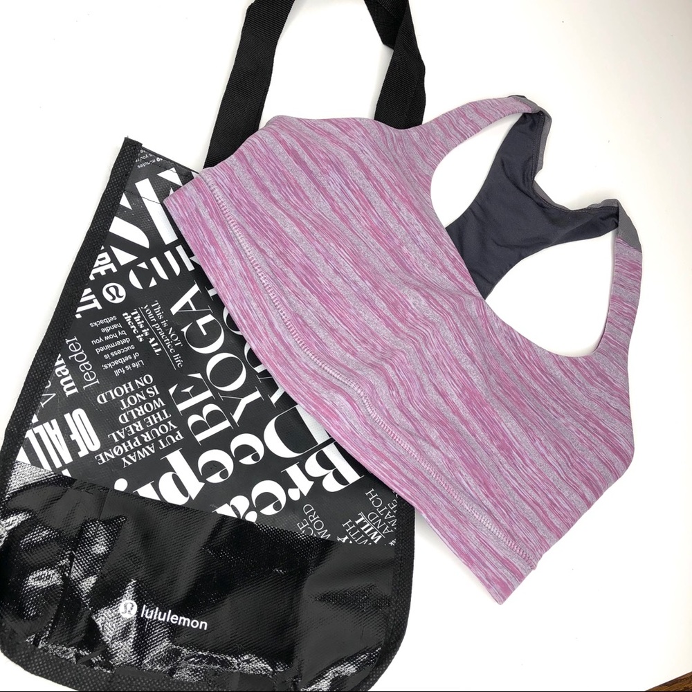 lululemon sports bra. Women’s size 8 EUC with bag